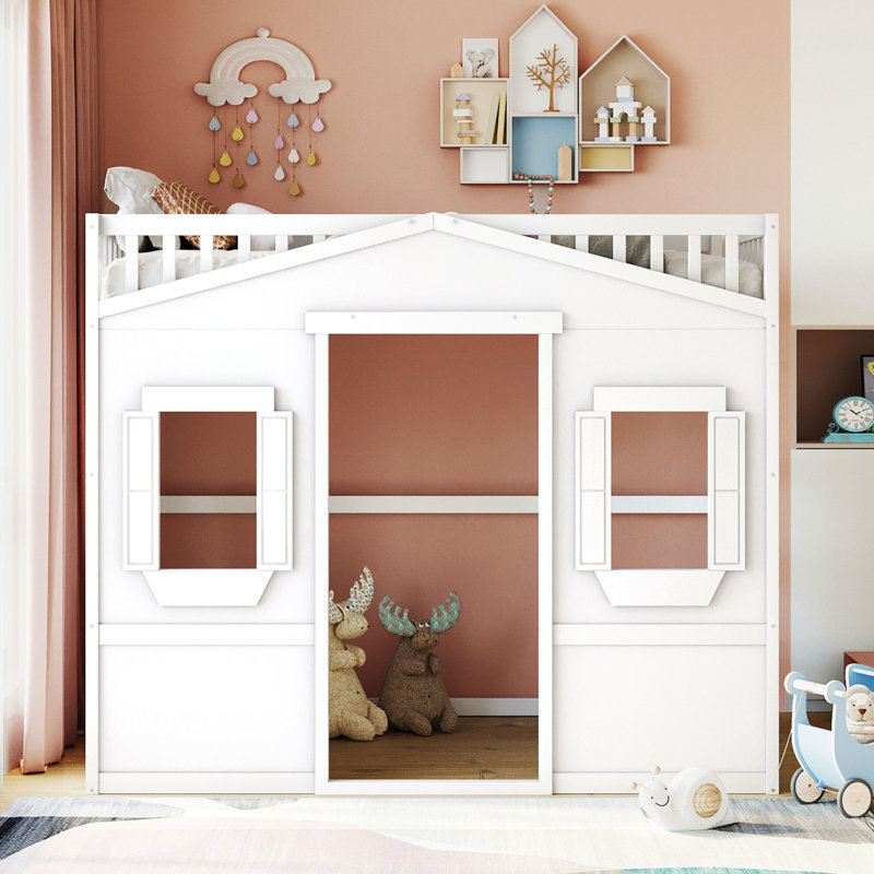 Lit mezzanine blanc avec structure en bois massif pour une nuit de repos, Lit double