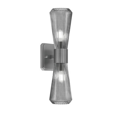 Applique murale 2 lumières Everleigh présentée en finition graphite avec verre côtelé fumée de 4 po