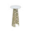 Table d'appoint moderne en marbre avec base en aluminium artistique doré, parfaite pour les espaces élégants et compacts