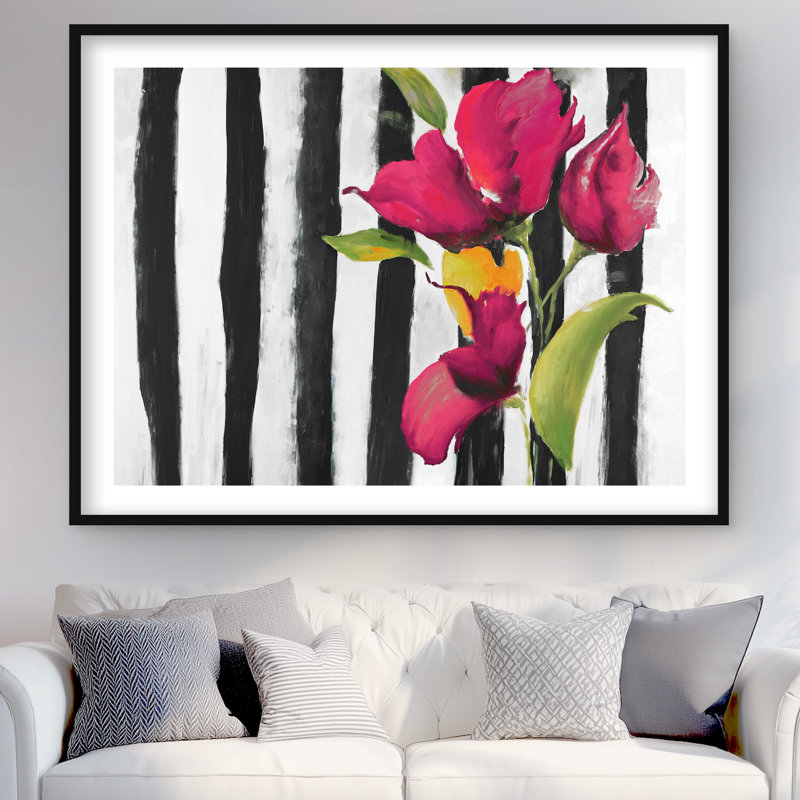 Fleurs sur rayures noires et blanches | Reproduction encadrée avec passe-partout, Blanc/noir/rose