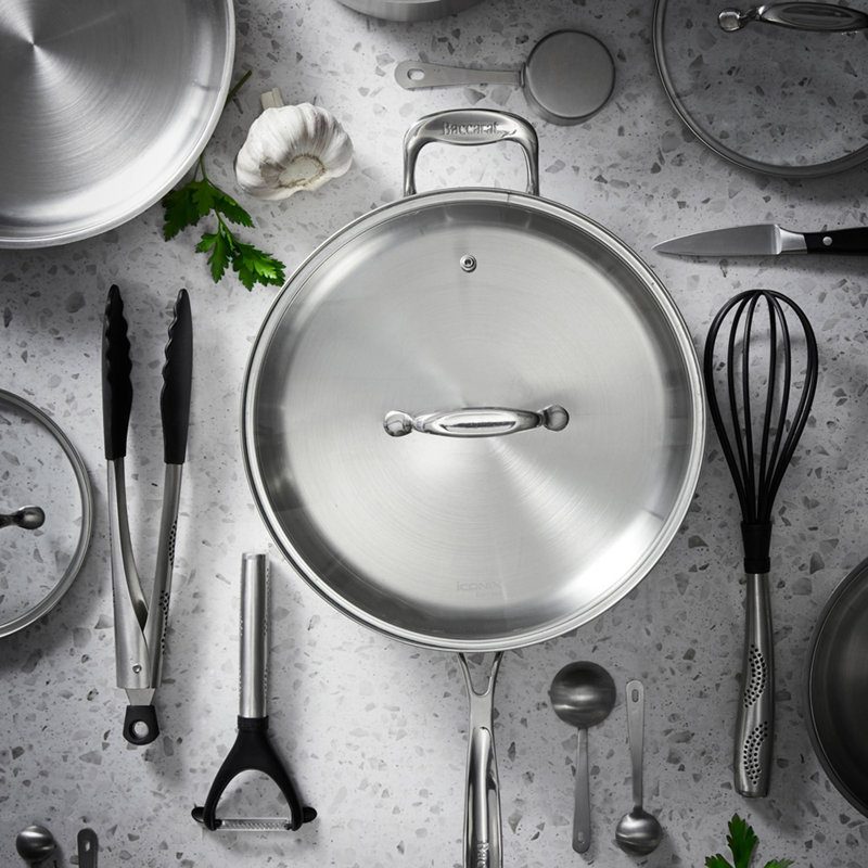 Cuisine::pro® iconiX® Sauté Pan with Lid 11"