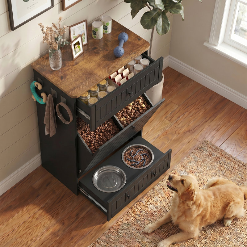 Station d'alimentation autoportante pour chien avec rangement, bols surélevés pour chien, bac de rangement inclinable, tiroir et crochets à laisse