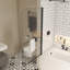 Pare-baignoire pivotant avec verre trempé de 1/4 po et barre à serviettes