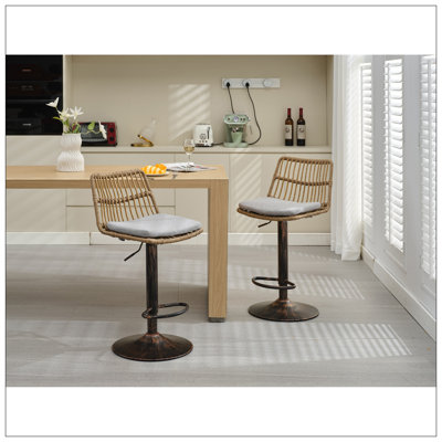 Set Of 2 Rattan Bar Stool, 360 Swivel Bar Chair, Counter Height Chair With Footrest For Kitchen, Dining Room