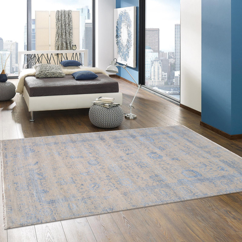 Argent transitionnel / L Tapis bleu
