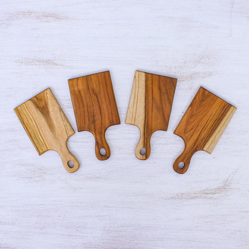 Mini planches de service en bois de teck Millwood Pines Kitchen Fun (ensemble de 4)