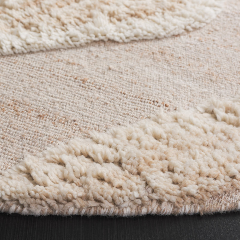 Lyonel Area Rug in Ivory/Brown, Round 6'