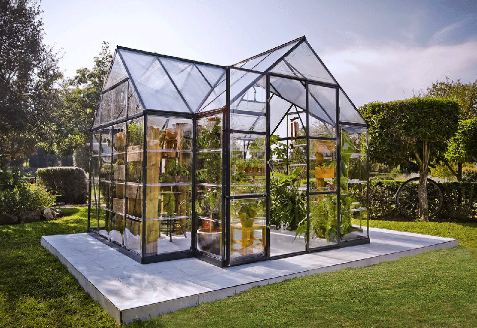 Blurring the Boundaries Between Garden and Home