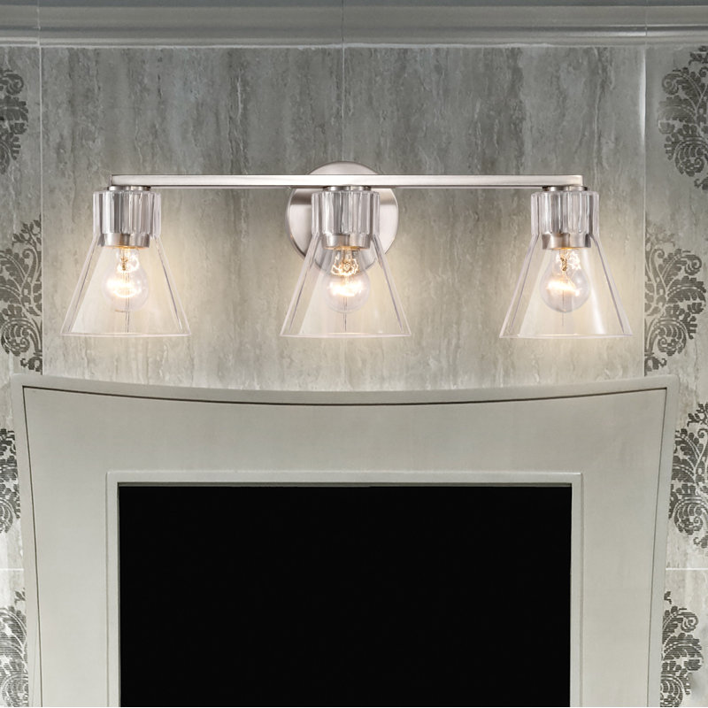 Spruill - coiffeuse - verre transparent, 24 po de largeur, Nickel brossé, Trois lumières