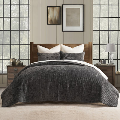 Striped Channel Velvet Quilt Set