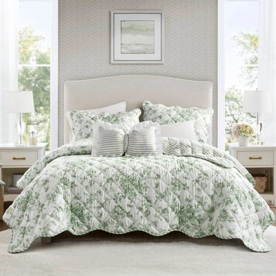 4 Pieces  Quilt Set with Decorative Pillow