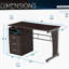 Bureau d'ordinateur avec beaucoup de rangement