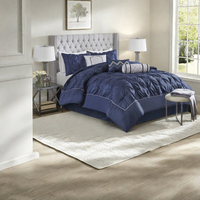 Elegant Navy Tufted Bedding Sets, Polyester Comforter For Bedrooms