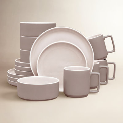 ColorTrio Porcelain Dinnerware Set - Service for 4