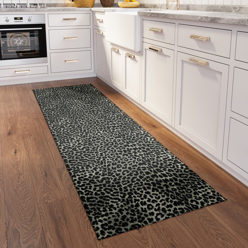 Tapis gris à imprimé animalier Abouaber, Tapis de couloir 2 pi 3 po x 7 pi 6 po
