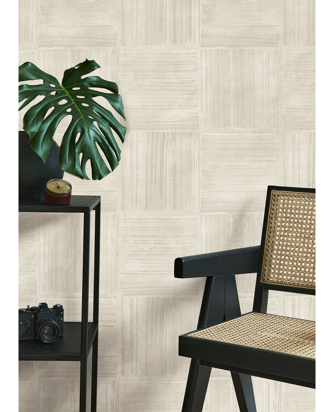 Addalyn Geometric Wallpaper, Off-White