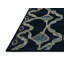 Tapis gris soyeux et moelleux-429044888