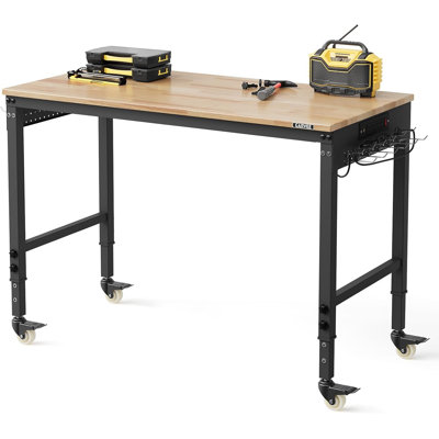 Établi 48 po x 24 po - hauteur réglable à 6 niveaux, capacité de charge de 2 000 lb, plateau en bois d'hévéa massif, prises de courant ETL, roulettes pivotantes, panneau perforé et crochets - pour le garage et l'atelier de menuiserie