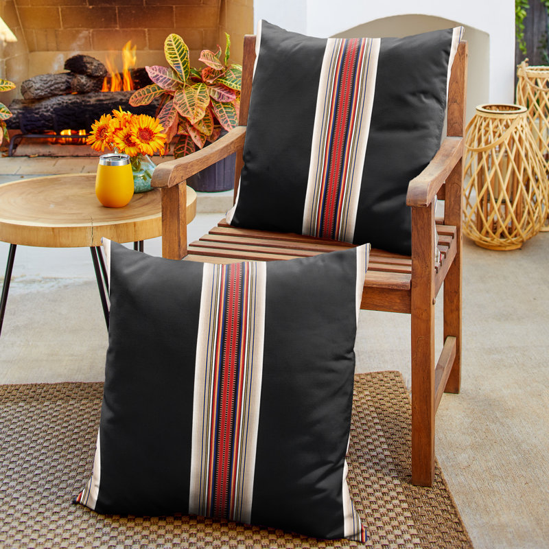 Coussin Sunbrella, H 18 po x l 18 po, Noir / rouge