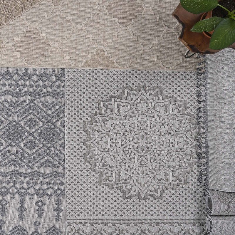 Junne Indoor / Outdoor Rug, Rectangle 7'9" x 10'