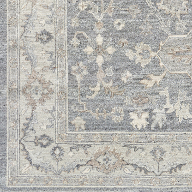 Soumek Wool Oriental Area Rug in Gray, Rectangle 6' x 9'