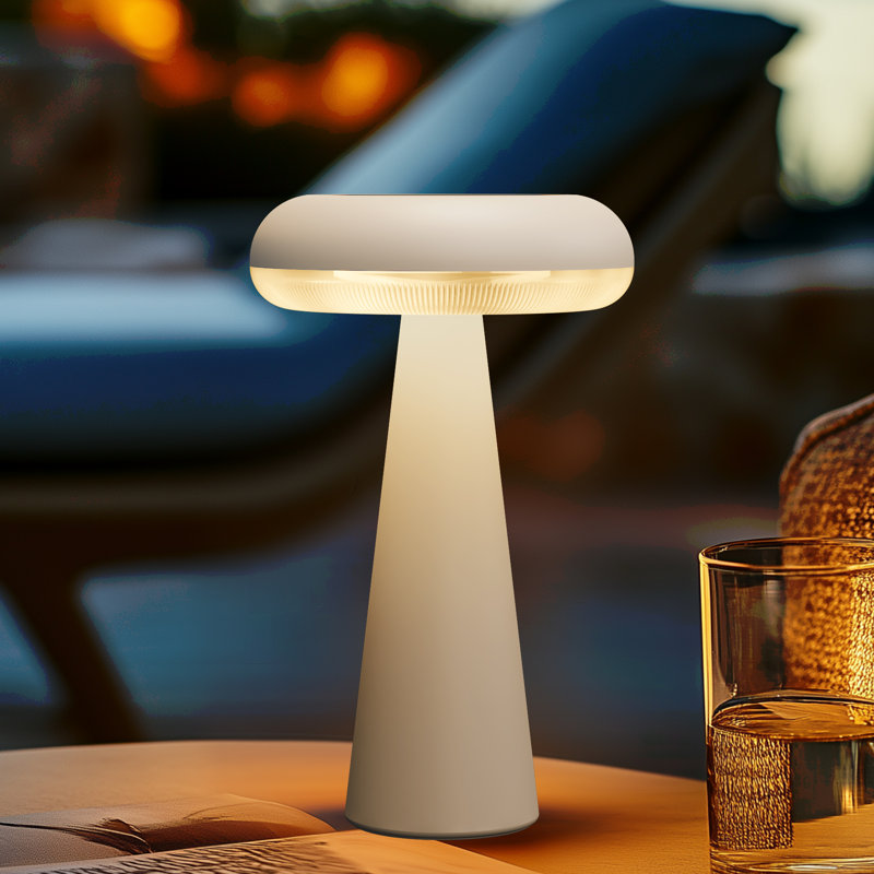 Lampe de table d'extérieur à piles et à énergie solaire Mushroom, Blanc