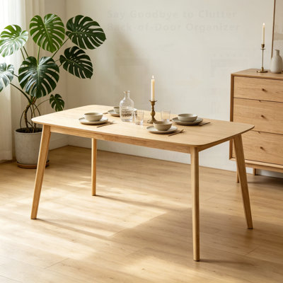 Stylish Extendable Dining Table with Modern Design, Perfect for Family Gatherings and Space-Saving Solutions.