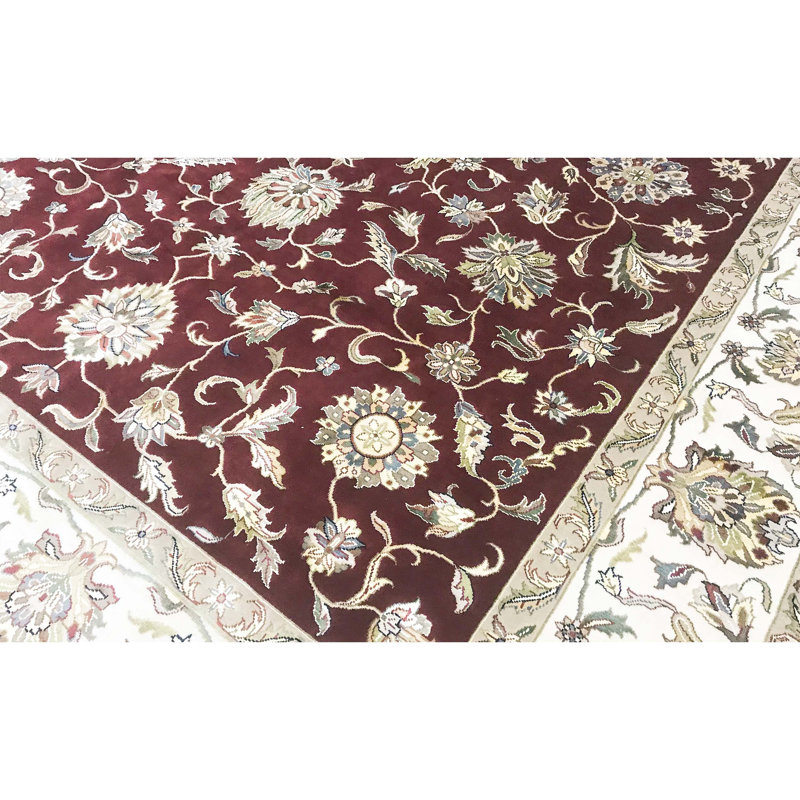 Tapis rouge noué à la main de haute qualité