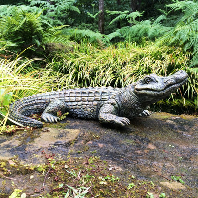 Life's A Beach Alligator Garden Statue