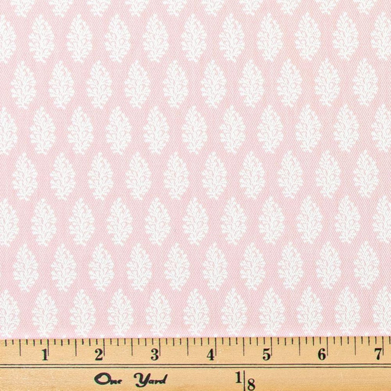 Housse de coussin à imprimé damas à motif floral rose clair, Square 17"