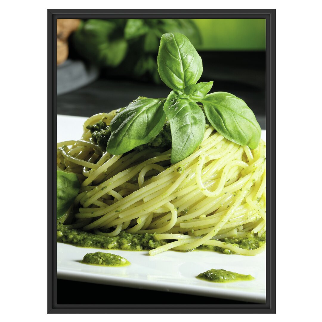 Gerahmtes Wandbild Spaghetti mit grünem Pesto