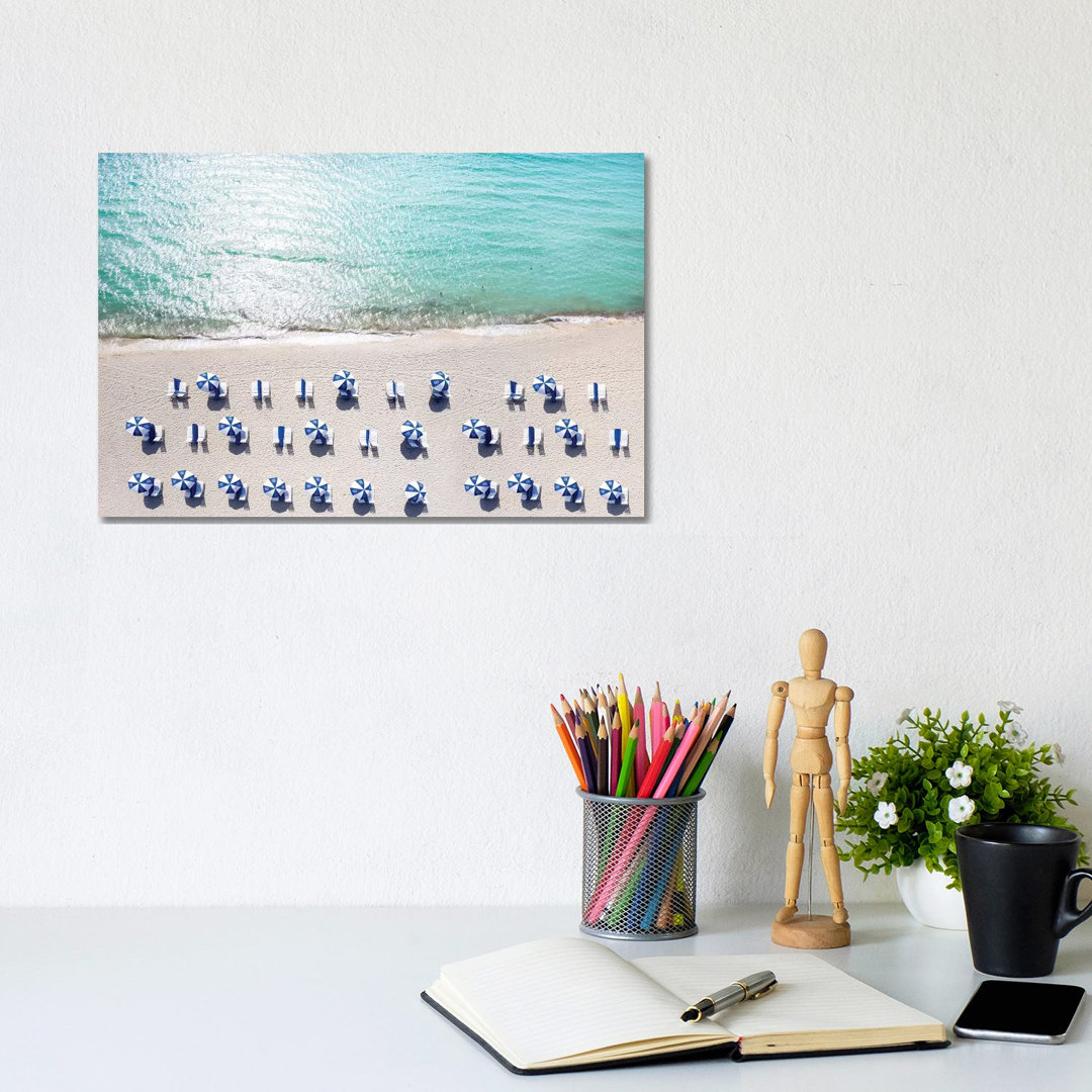 Luftaufnahme South Beach I von Susanne Kremer - Galerie-verpackte Leinwand Giclée