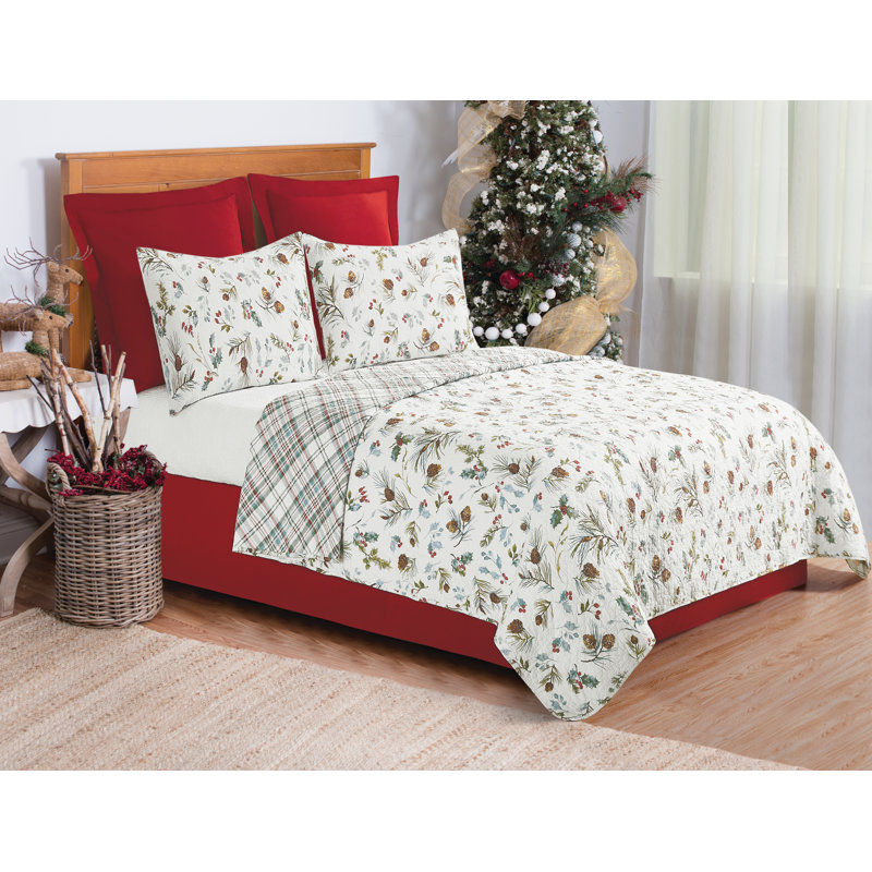 Edith White Cotton Reversible Full Quilt Set