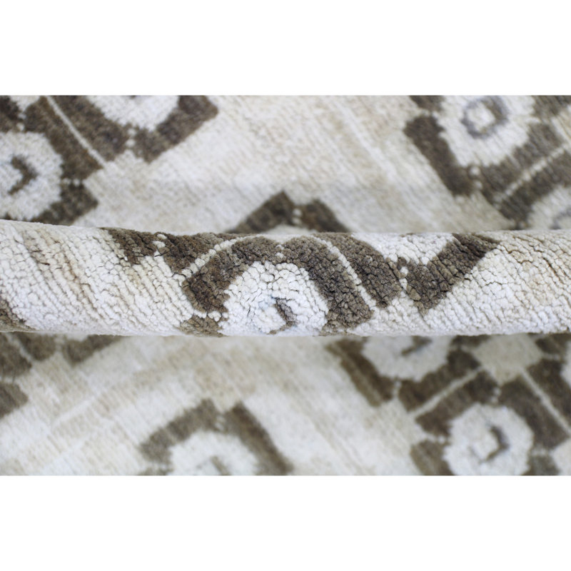 Hand-Knotted High-Quality Brown Area Rug