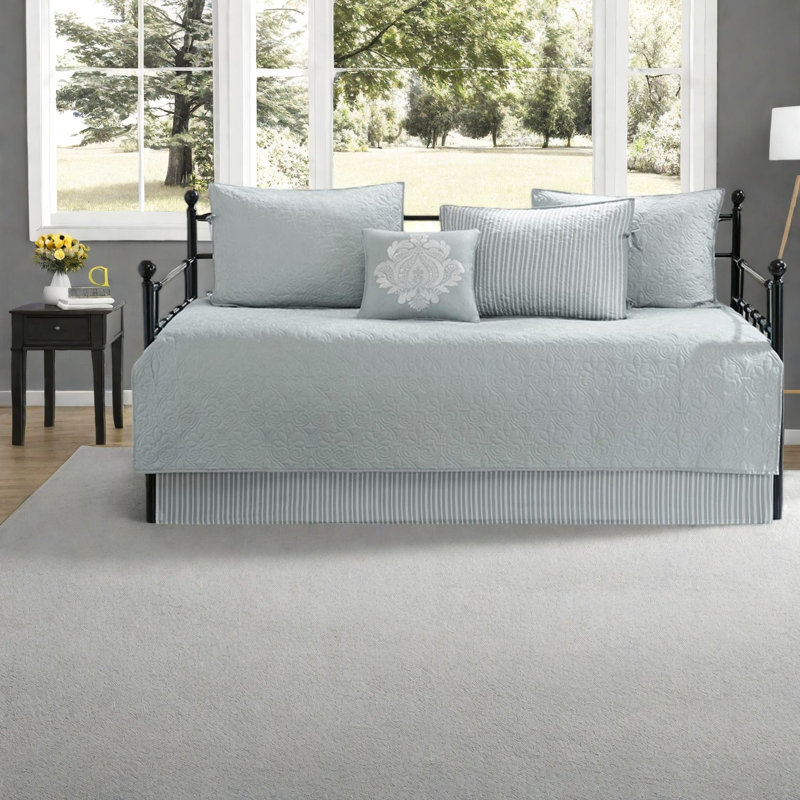 Reversible 6 Piece Bedding Sets, Cotton Filled Modern Guest Home
