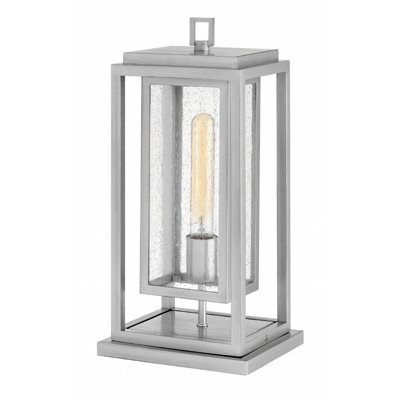 Luminaire sur mât câblé 16,5 po République