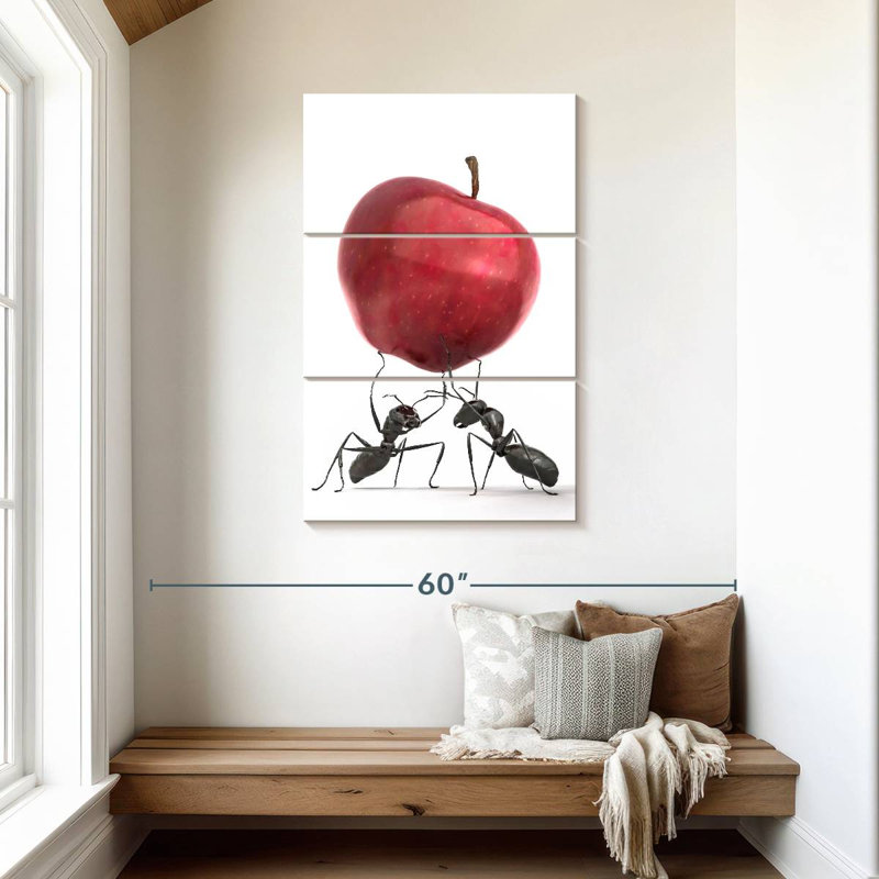 Fourmis noires avec pomme, H 45 po x l 28 po