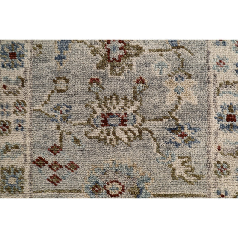 Oriental Area Rug in Gray