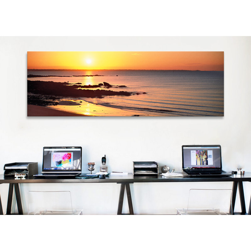 Lever de soleil panoramique sur la plage, Beg Meil, Finistère, Bretagne, France - reproduction de photo sur toile tendue