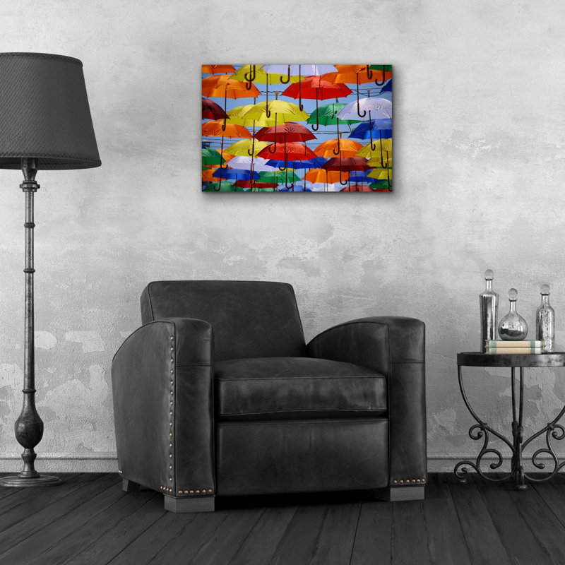 «Rains Umbrellas» par Epic Portfolio, art mural en verre acrylique, H 16 po x l 24 po x P 0,2 po