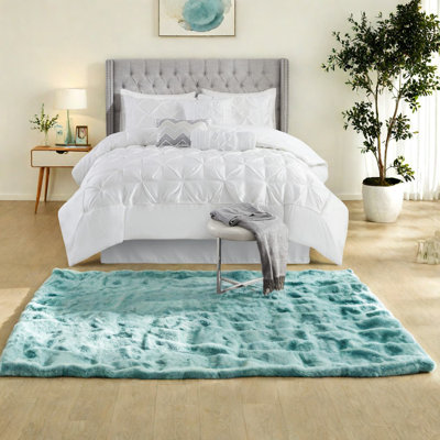 Elegant 7 Piece Bedding Sets, Polyester Tufted Design, Queen Size