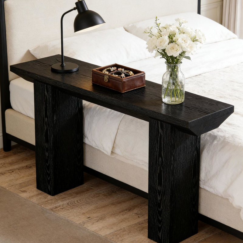 Table moderne triangulaire de 63 po pour la chambre à coucher, matériau, plateau de table élargi, planche épaisse de 62,4 po de forme de salon, base noire, hauteur de 32,31 po, Everyday Essentials