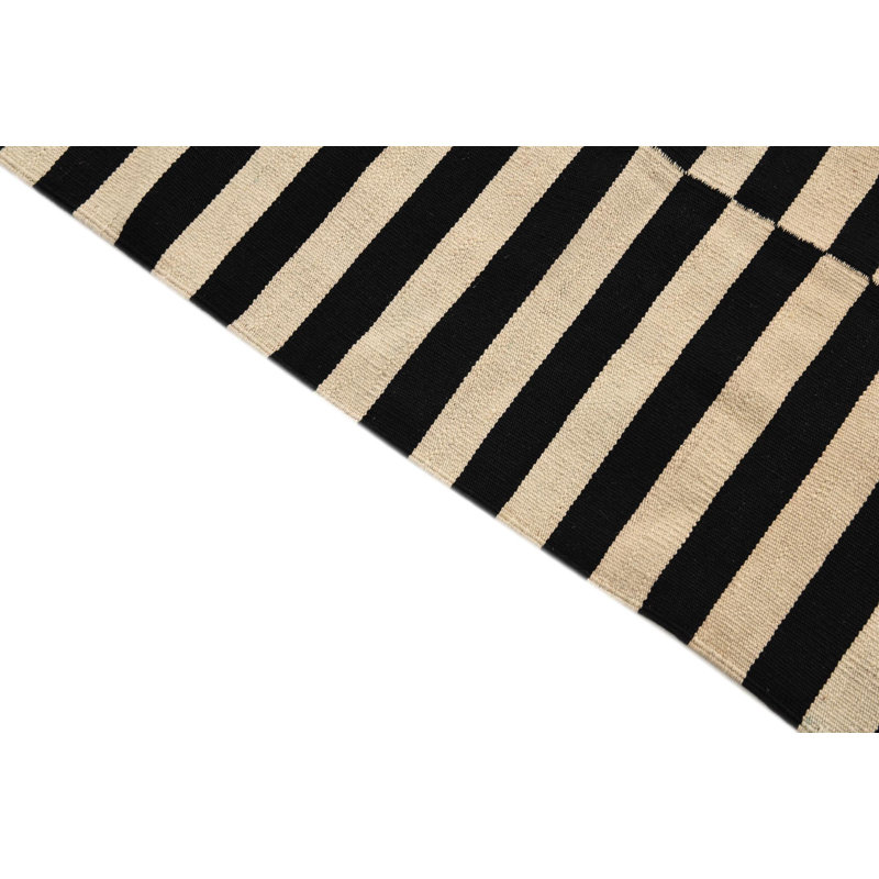 Tapis noir et blanc Ousley