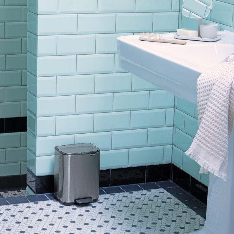 Brabantia Bo Pedal Bin, Matt Steel Fingerprint Proof, 4 L, 26.8cm H x 19.9cm W x 20.8cm D