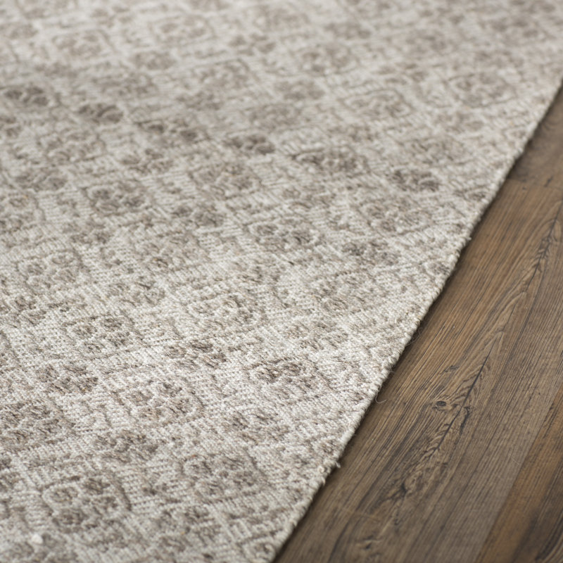 Sanders Hand Woven Wool/Cotton Floral Rug in Gray/Ivory, Rectangle 8' x 10'