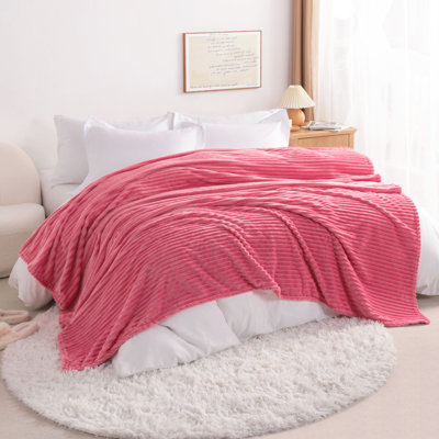 Couverture pour bébé en peluche?