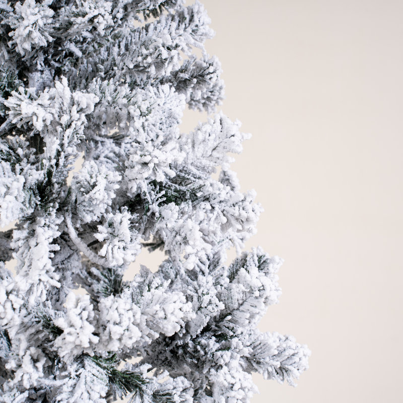 Arbre de Noël artificiel enneigé 6 pi, 6'