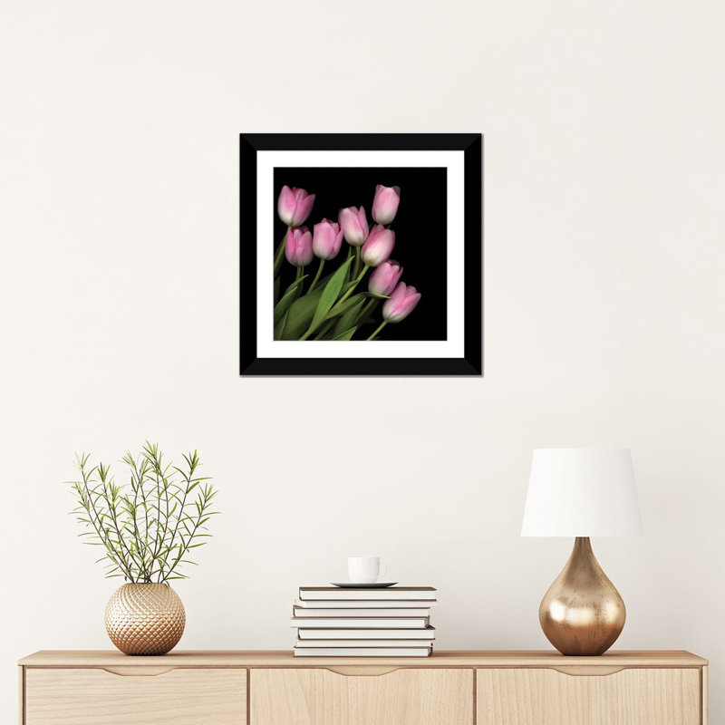 Rose pastel doux, reproduction de photo sur toile tendue, Papier d'art encadré noir, Blanc, H 16 po x l 16 po x P 1 po