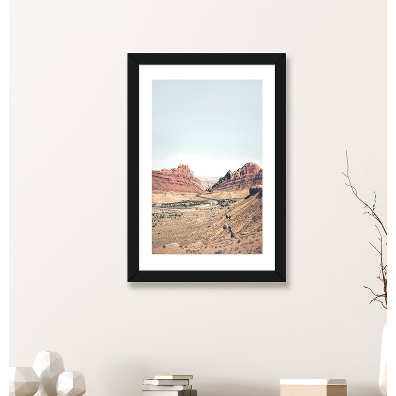 Photographie « arizona road », H 24 po x l 16 po x P 1 po, Papier avec cadre noir