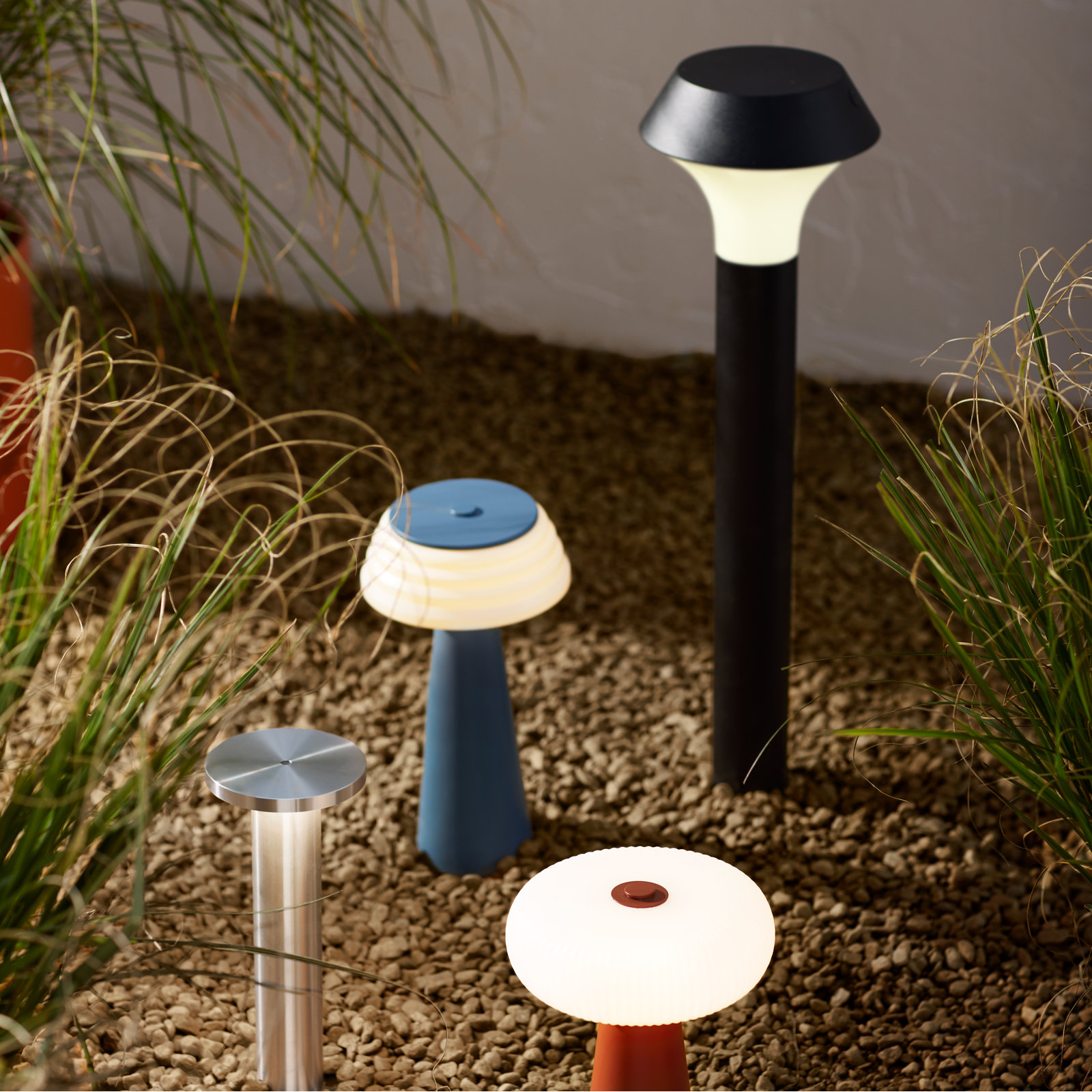 Kalio 26 Inch Pathlight Lantern